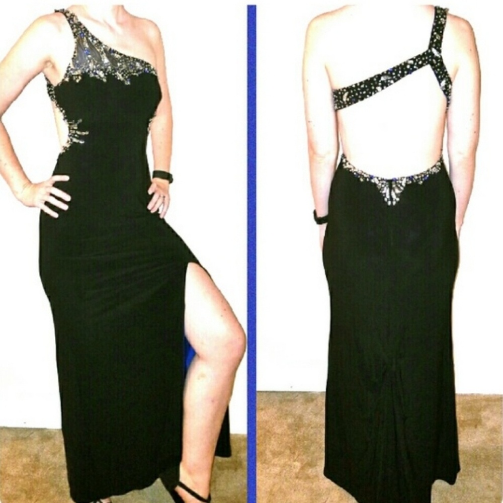 Betsy & Adam Slinky Black Beaded Evening Gown